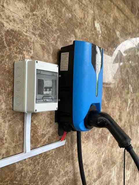 Bộ sạc 7.4kW VinFast thiết kế nhỏ gọn dùng tại nhà